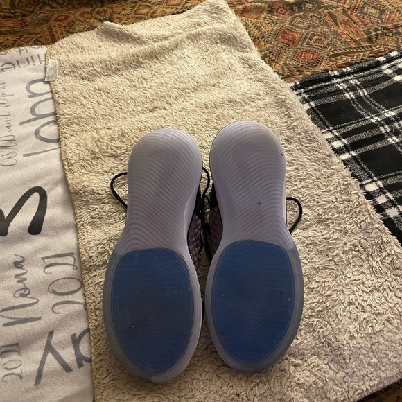 Mens’ “Liberty of Bounce” basketball shoes - Picture 5 of 6